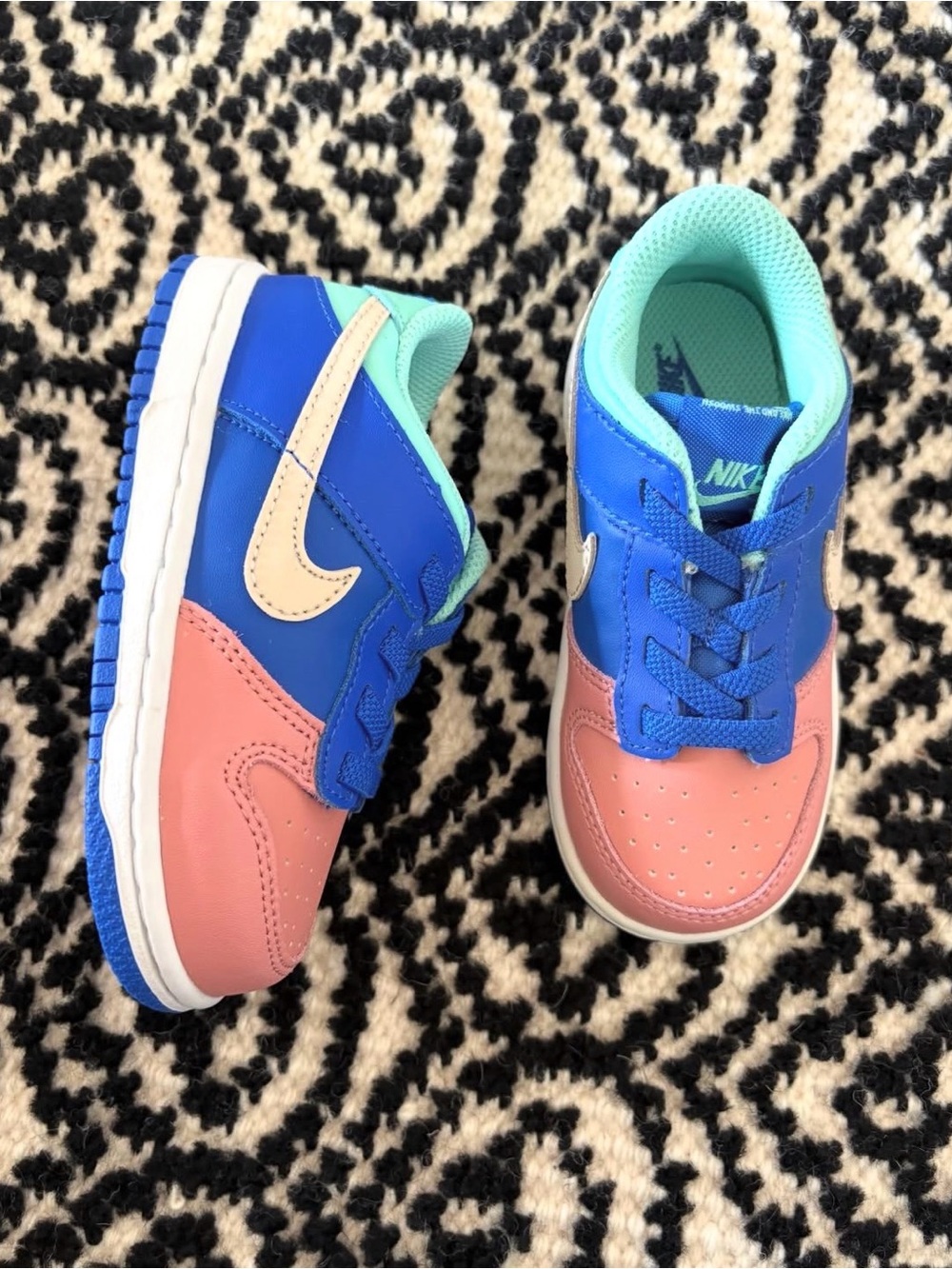 Nike Kids Low-Top Sneakers in Coral, Royal Blue & Mint